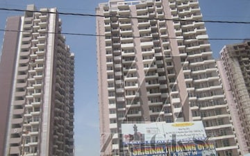 2.5 BHK Apartment For Rent in Amrapali Riverview, Amrapali Leisure Valley