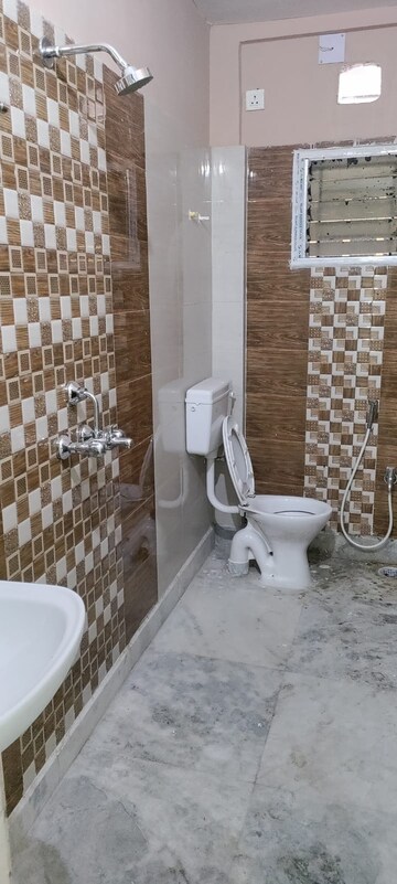 Bathroom in 2 BHK Builder Floor at Andur Road – for Rent