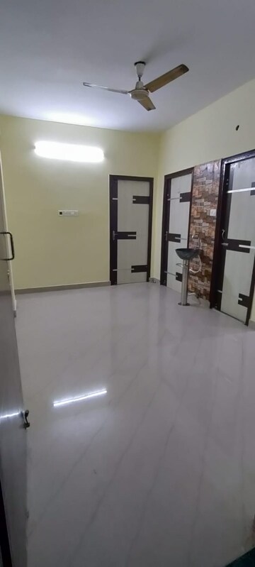 Room in 2 BHK Builder Floor at Andur Road – for Rent
