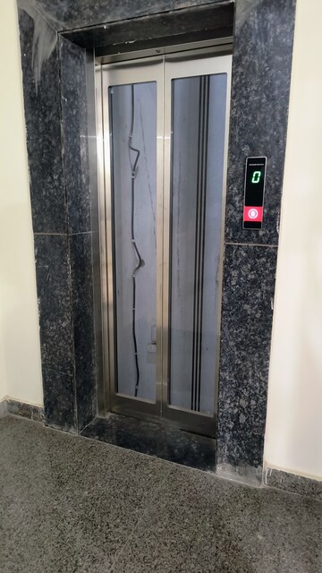 Building Lobby in 3 BHK Builder Floor at Sector 10 – for Rent