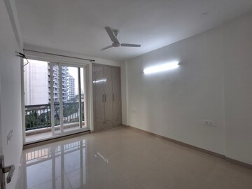 Room in 3 BHK Apartment at Maxxus Elanza, International Airport Road – for Rent
