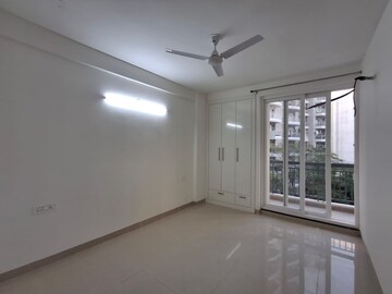 Room in 3 BHK Apartment at Maxxus Elanza, International Airport Road – for Rent