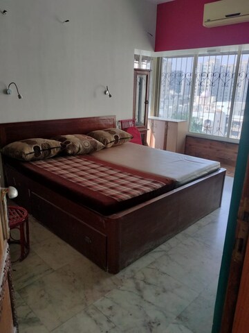 Bedroom in 1 BHK Apartment at Yamuna Villa, Andheri West – for Rent