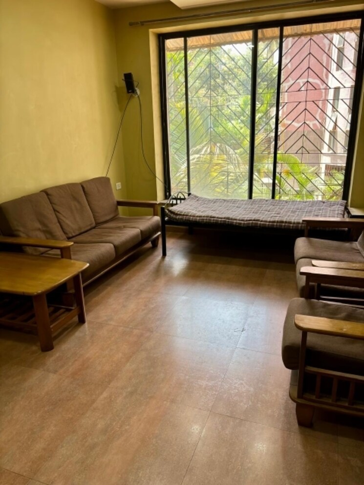 Living Room, triveni-apartments-model-colony 3 Bedroom 1400 Sq.Ft. Apartment In Model Colony Pune 8630850