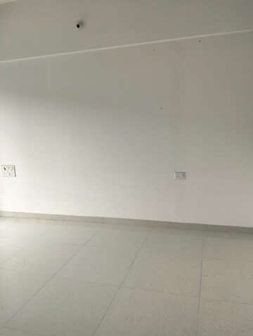 Room in 3 BHK Apartment at Puranik Abitante, Bavdhan – for Rent