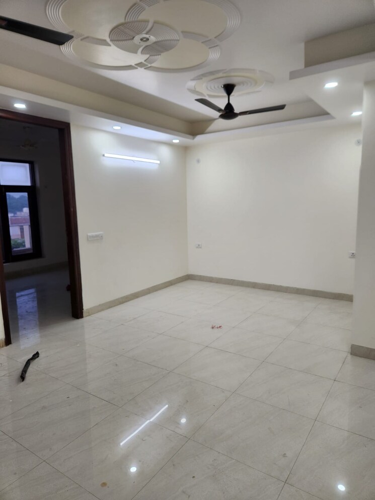 Room, milan-cghs 3 Bedroom 2350 Sq.Ft. Apartment In Sector 39 Gurgaon 8630851
