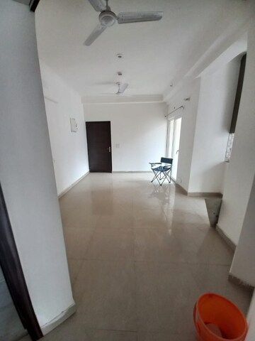 2 BHK Apartment For Rent in Panchsheel Greens, Sector 16 Greater Noida