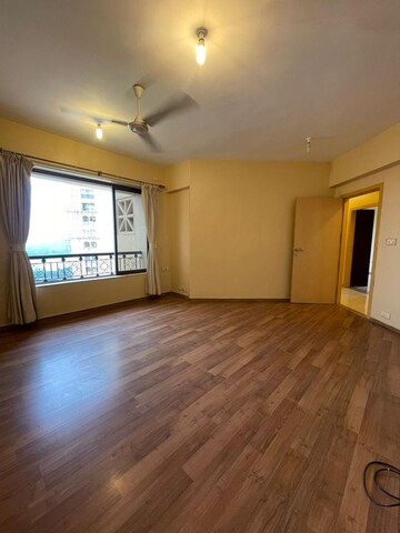 Room in 4 BHK Apartment at Hiranandani Gardens Odyssey I II, Powai – for Sale