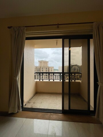 Room in 4 BHK Apartment at Hiranandani Gardens Odyssey I II, Powai – for Sale