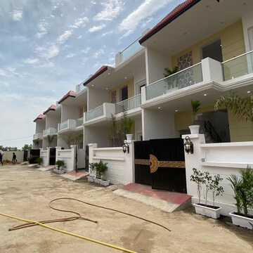 3.5 BHK Villa – Exterior View View at Mati - for Sale