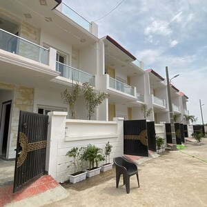 3.5 BHK Villa – Exterior View View at Mati - for Sale