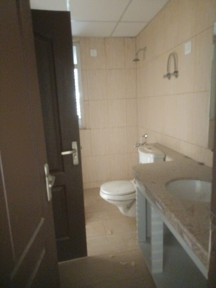Bathroom, 3c-lotus-panache 4 Bedroom 2600 Sq.Ft. Apartment In Sector 110 Noida 8631129