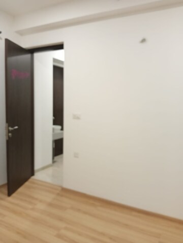 Room in 3.5 BHK Apartment at Aurum Q Islands, Ghansoli – for Rent