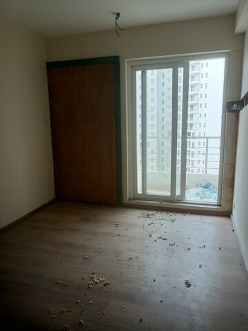 Room in 3 BHK Apartment at The 3C Lotus Panache, Sector 110 – for Rent
