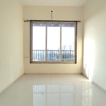 Room in 2 BHK Apartment at Shree Shakun Heights, Goregaon East – for Rent