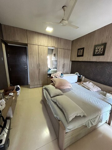 Bedroom in 3 BHK Apartment at RNA Continental, Chembur – for Rent