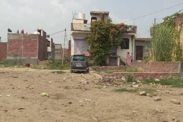  Plot For Sale in Sector 142