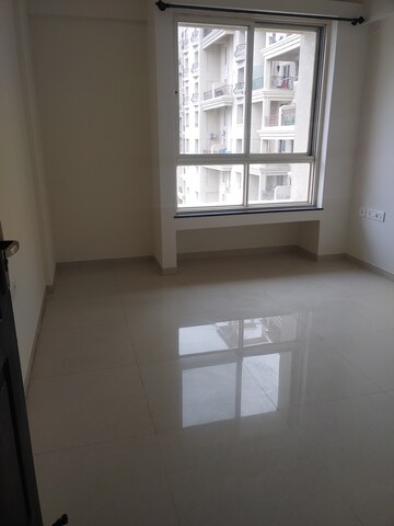 Room in 2 BHK Apartment at Nyati Equatorial, Bavdhan – for Rent