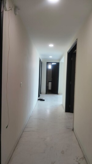 Building Lobby in 3 BHK Apartment at Pioneer Park Phase 1, Sector 61 – for Sale