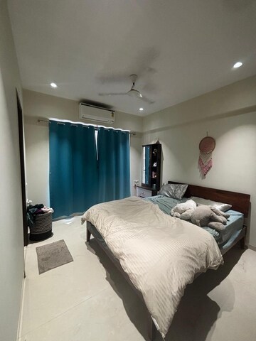 Bedroom in 2 BHK Apartment at Sindhi Society, Chembur – for Rent
