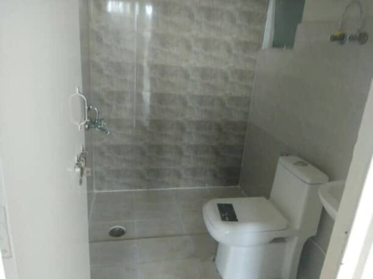 Bathroom, suncity-avenue-102 2 Bedroom 632 Sq.Ft. Apartment In Sector 102 Gurgaon 8631333