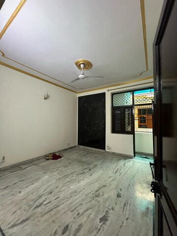 Room in 2 BHK Villa at RWA Apartments Sector 40, Sector 40 – for Rent