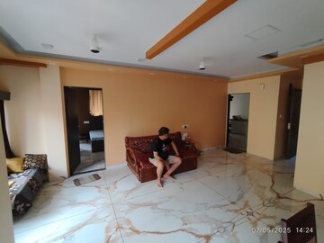 Living Room in 3 BHK Apartment at Chembur – for Rent