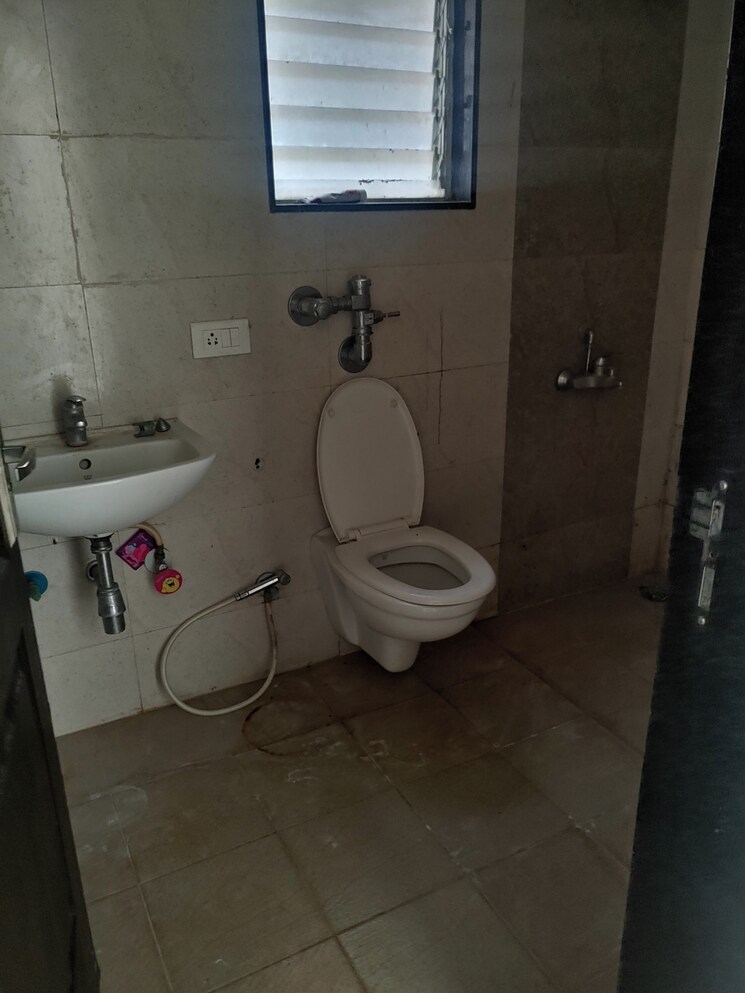 Bathroom, nyati-equatorial 3 Bedroom 1443 Sq.Ft. Apartment In Bavdhan Pune 8631325