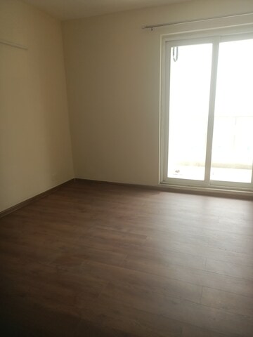 Room in 4 BHK Apartment at Lotus Panache, Sector 110 – for Rent