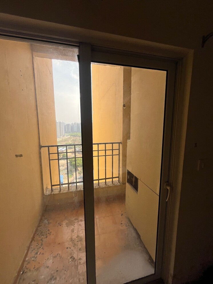 Balcony, himalaya-pride 2.5 Bedroom 800 Sq.Ft. Apartment In Tech Zone 4 Greater Noida Greater Noida 8631374