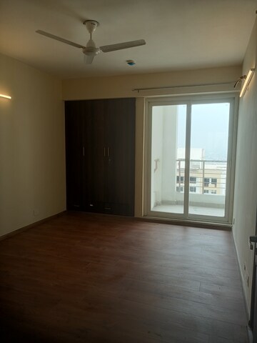 Room in 4 BHK Apartment at Lotus Panache, Sector 110 – for Rent