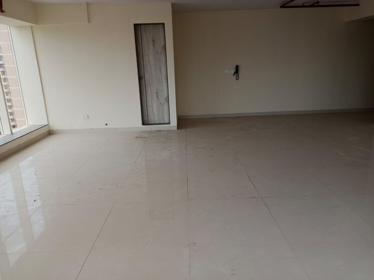 Room, one-world Commercial Office Space 664 Sq.Ft. In Malad West Mumbai 8631393