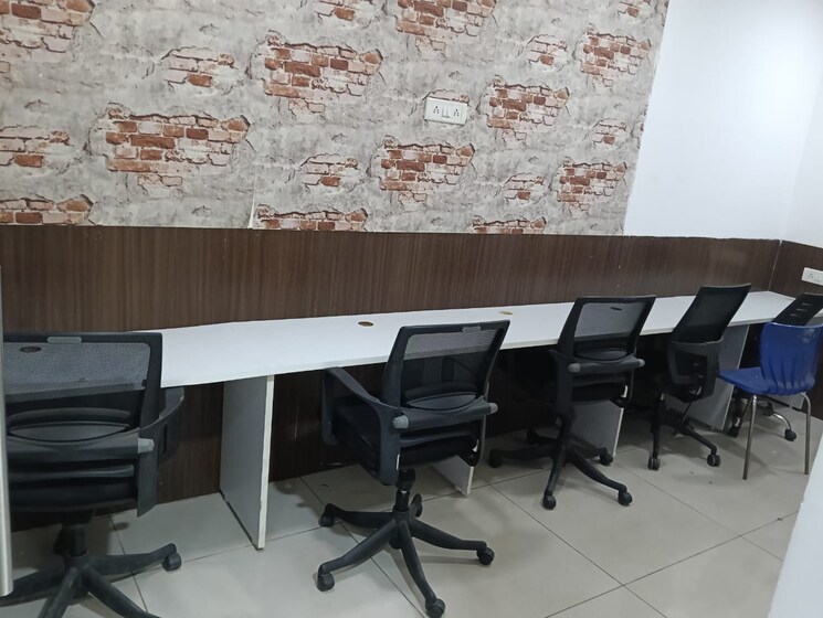 Team Area, sector 63 Commercial Office Space 1700 Sq.Ft. In Sector 63 Noida 8631417