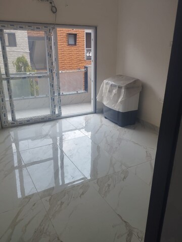 2.5 BHK Builder Floor For Rent in Tilak Nagar