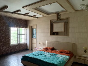 Bedroom in 4 BHK Villa at Gandipet – for Rent