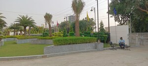  Office Space – Garden View at VHR Winsten Park, Knowledge Park V Greater Noida - for Sale