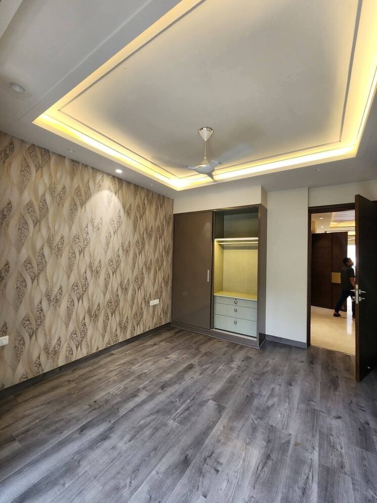 Room, bu-sfs-flats 3 Bedroom 900 Sq.Ft. Builder Floor In Pitampura Delhi 8631450