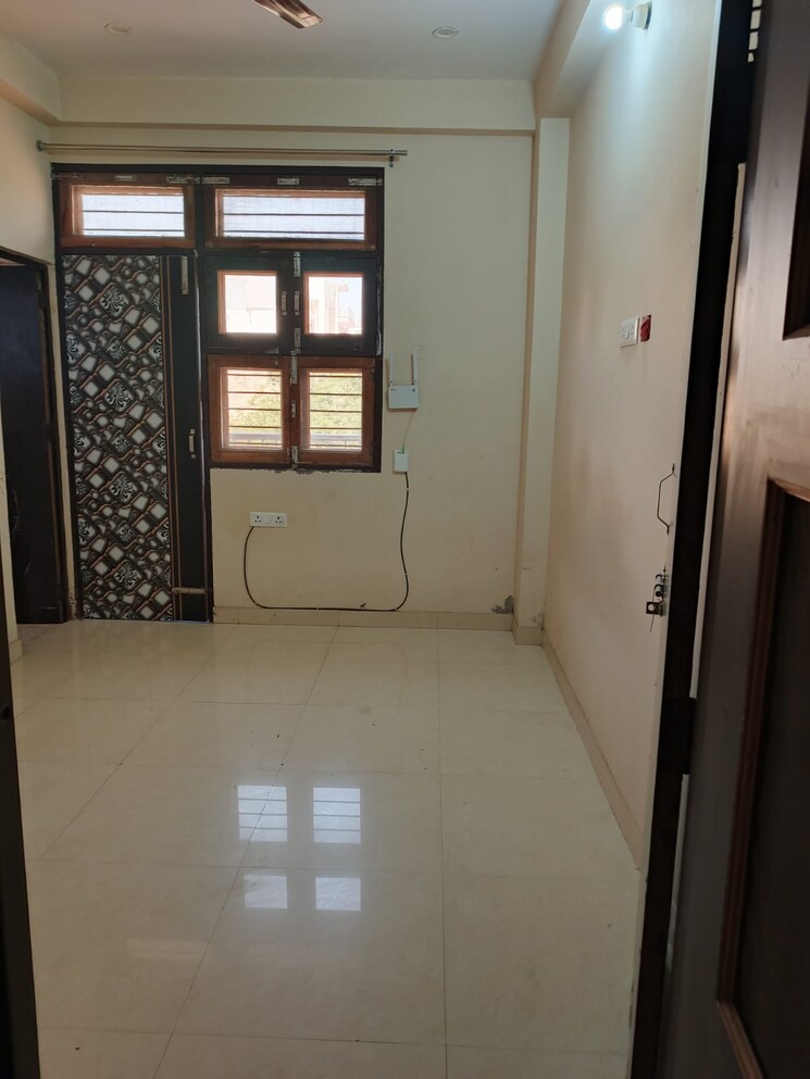 Room, sector 46 1 Bedroom 60 Sq.Yd. Independent House In Sector 46 Gurgaon 8631471