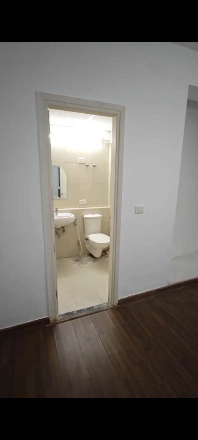 Bathroom, bptp-park-elite-premium 4 Bedroom 1400 Sq.Ft. Apartment In Sector 84 Faridabad 8631508