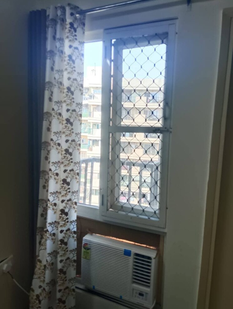 Bathroom, gaur-city-2-14th-avenue 2 Bedroom 955 Sq.Ft. Apartment In Sector 16c Greater Noida Greater Noida 8631480