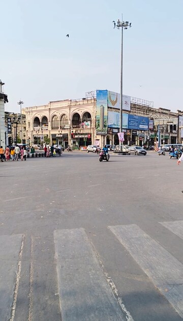  Showroom For Rent in Hazratganj