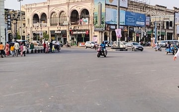 Showroom For Rent in Hazratganj