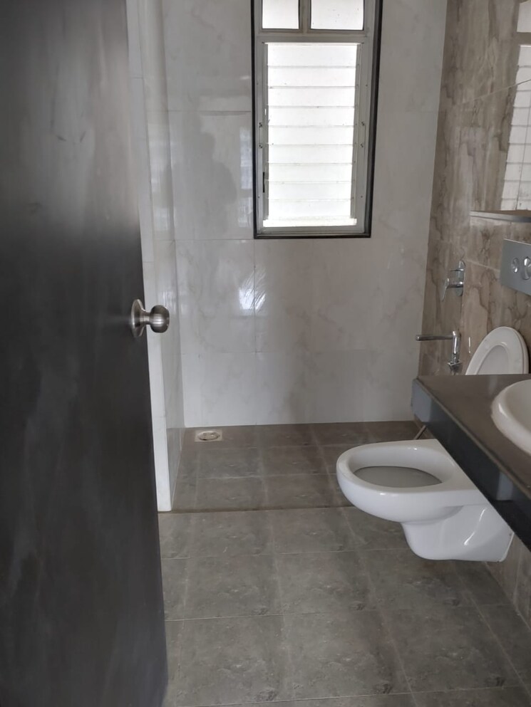 Bathroom, kolte-patil-stargaze 3 Bedroom 1554 Sq.Ft. Apartment In Bavdhan Pune 8631521