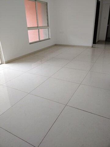 Room in 3 BHK Apartment at Kolte Patil Stargaze, Bavdhan – for Rent