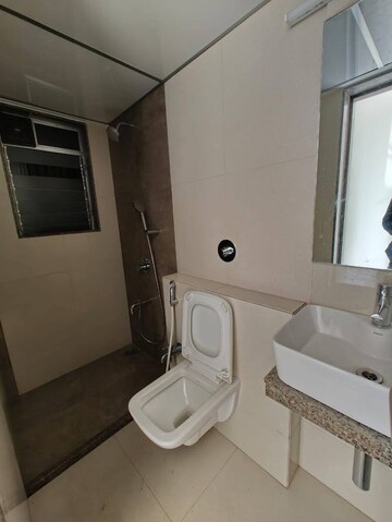 Master Bedroom in 1 BHK Apartment at Riddhi Garden, Malad East – for Rent