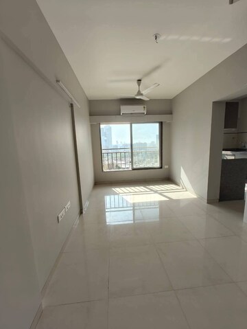 Room in 1 BHK Apartment at Riddhi Garden, Malad East – for Rent