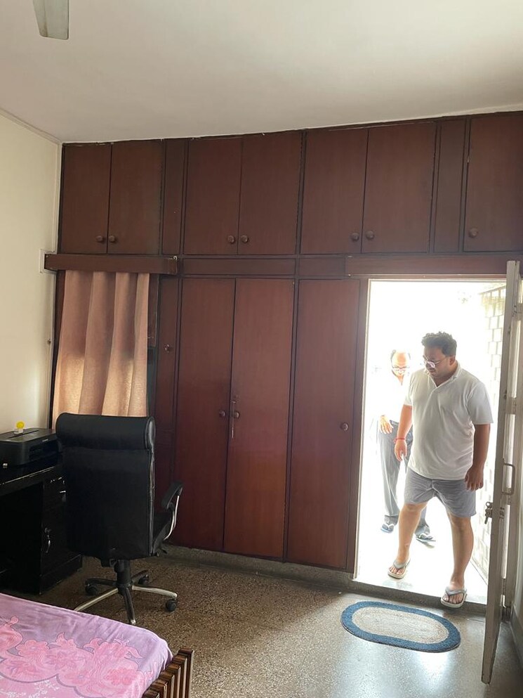 Bedroom, south delhi 3 Bedroom 1500 Sq.Ft. Apartment In South Delhi Delhi 8631567