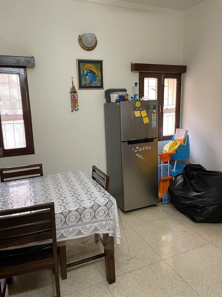 Living Room, south delhi 3 Bedroom 1500 Sq.Ft. Apartment In South Delhi Delhi 8631567