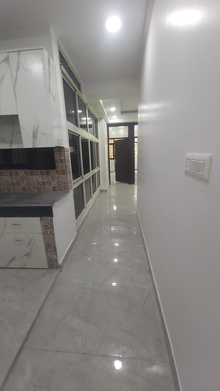 Kitchen, mayur vihar 3.5 Bedroom 1050 Sq.Ft. Builder Floor In Mayur Vihar Delhi 8631624