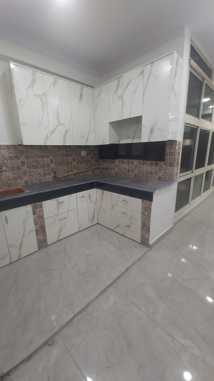 Kitchen, mayur vihar 3.5 Bedroom 1050 Sq.Ft. Builder Floor In Mayur Vihar Delhi 8631624